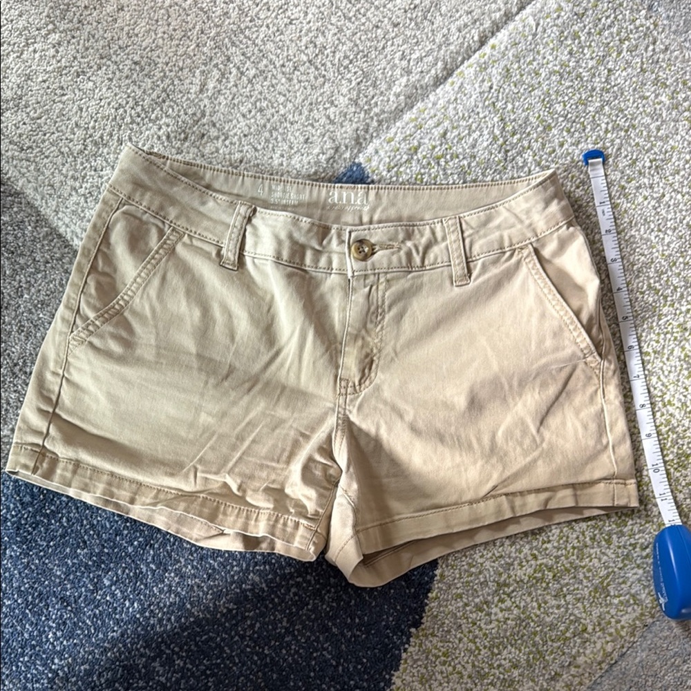 A.N.A A New Approach Women's Mid Rise Twill Shorts Size 4 Beige Flat Front